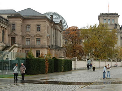 Ehemaliges Reichstagspräsidentenpalais 
Umbau für die Deutsche Parlamentari